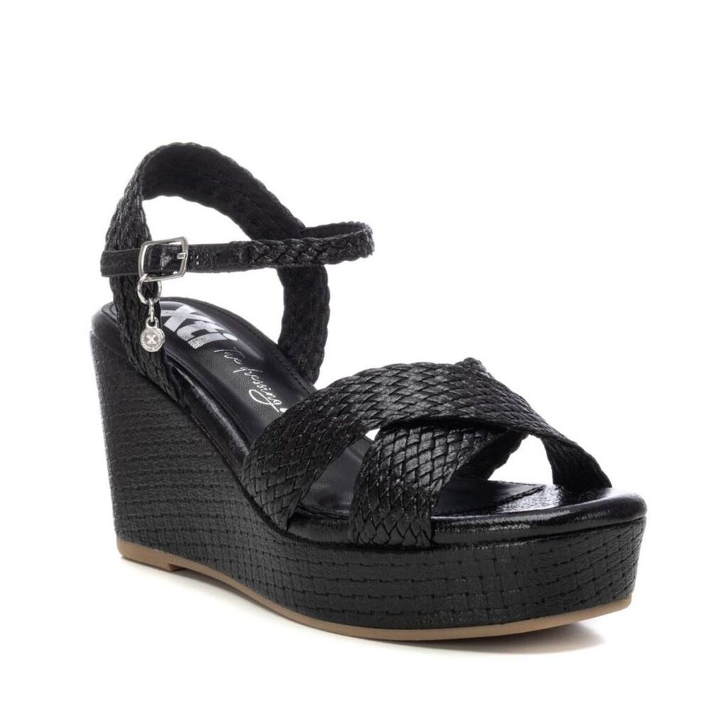 xti-gynaikeia-platforma-mayro-144057 (2)