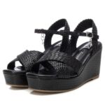 xti-gynaikeia-platforma-mayro-144057 (4)