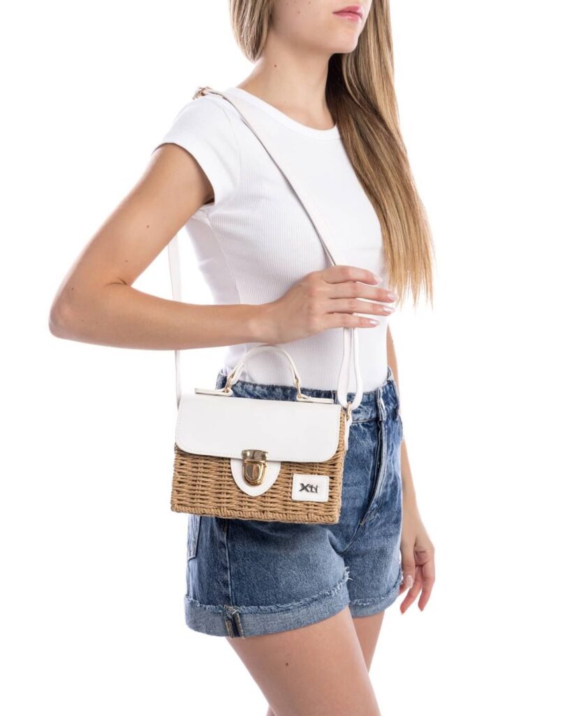 xti-gynaikeia-tsanta-leyko-184429 (2)