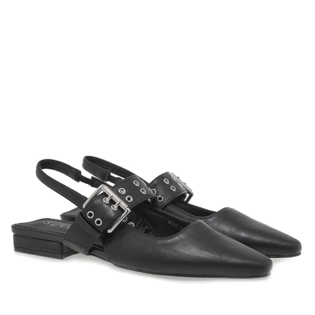 seven-gynaiekeia-flats-mayro-U427A4211001 (1)