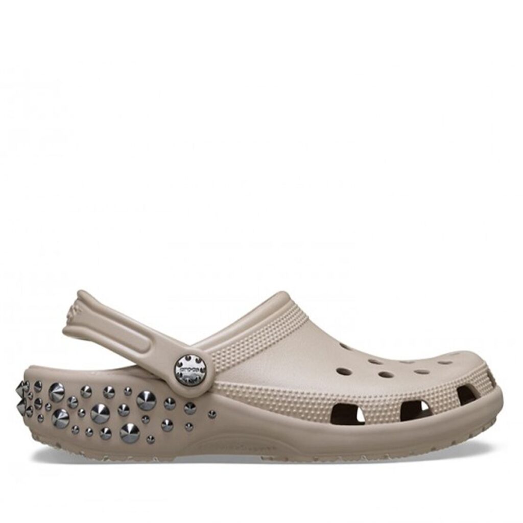 crocs-classic-studded-clog-taupe-211596 (1)