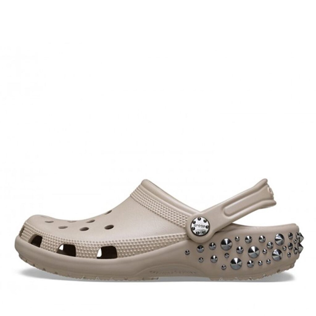 crocs-classic-studded-clog-taupe-211596 (2)