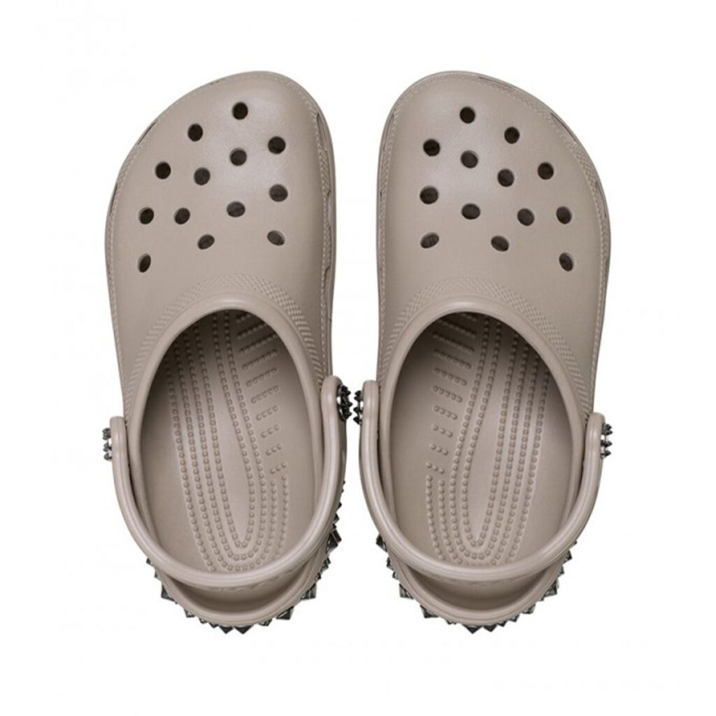 crocs-classic-studded-clog-taupe-211596 (3)