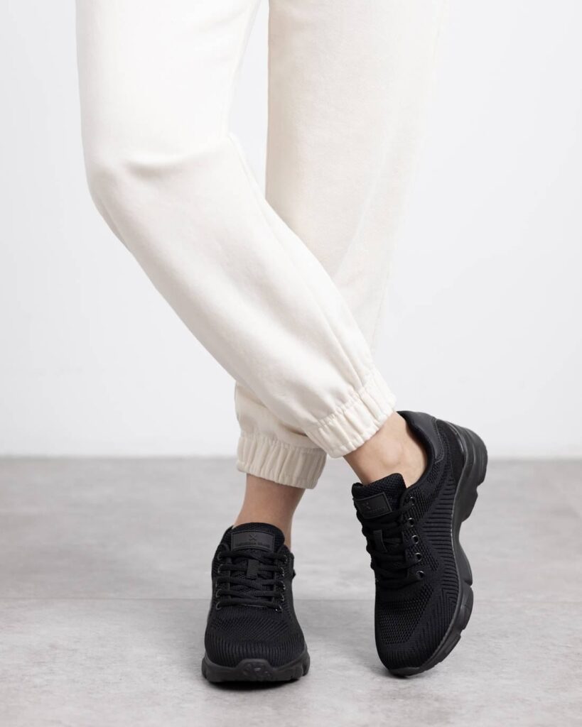 xti-gynaikeia-sneakers-mayro-144361 (6)