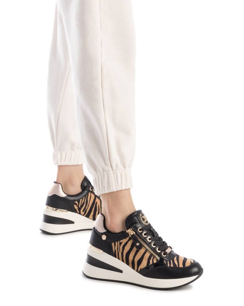 xti-gynaikeia-sneakers-zebra-144378 (2)
