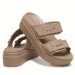 crocs-brooklyn-buckle-low-wedge-latte-207431-2Q9 (2)